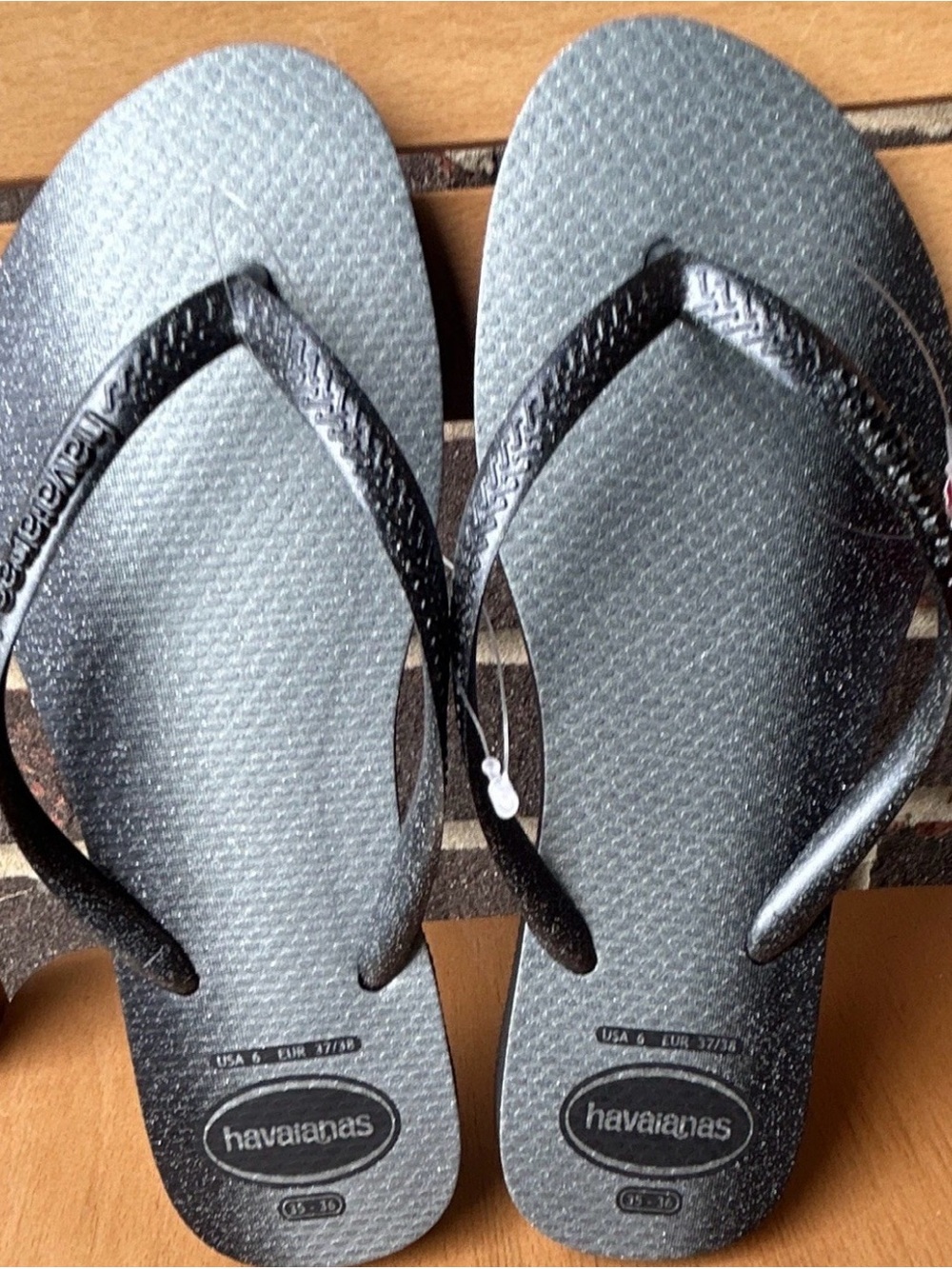Havaianas Women's Flip Flops in Black Size US 6 EUR 37/38